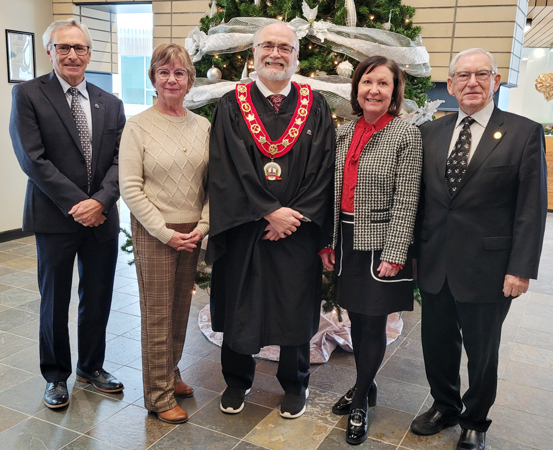 Former Wardens Paul Curtis and Debbie Robinson, Warden Peter Emon and Former Wardens Jennifer Murphy and Bob Sweet at Inaugural Session